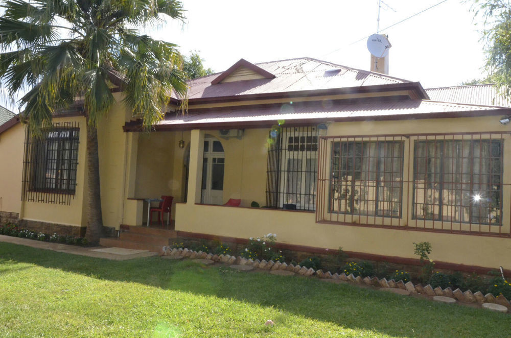 Maple Guest House Pretoria-Noord Exterior foto